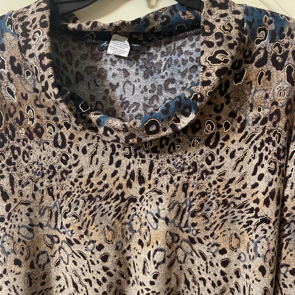 Funky Animal Print Ladies Tunic - Picture 4 of 8